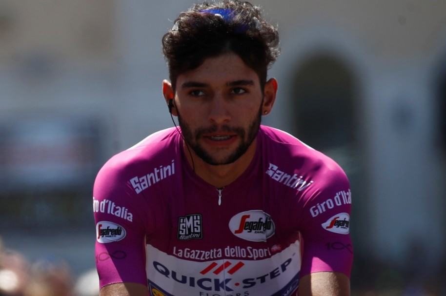 Fernando Gaviria se retira de la Vuelta San Juan
