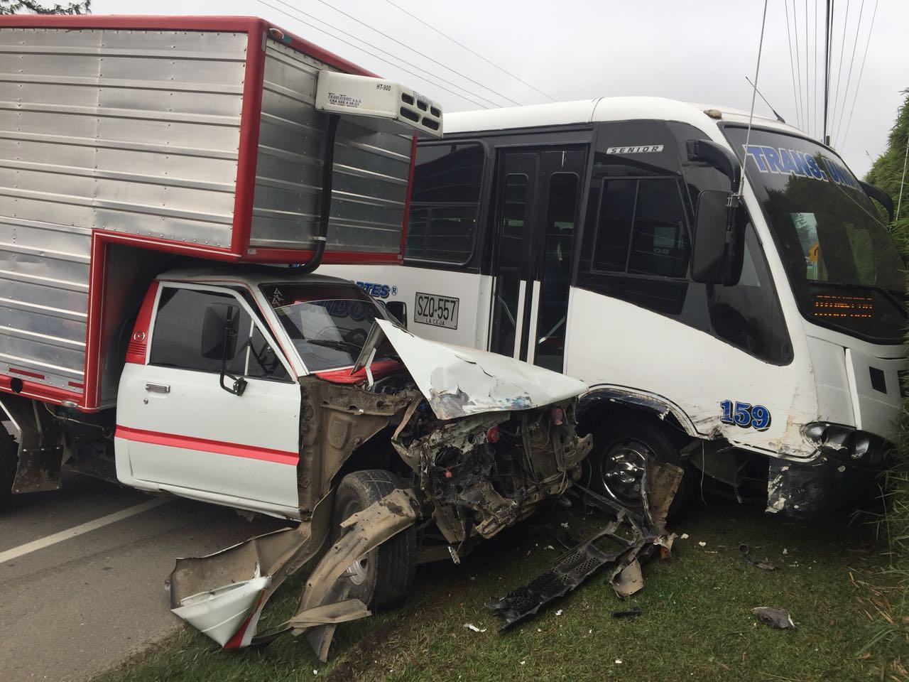 Accidente de tránsito en vía La Ceja – Rionegro deja 4 personas heridas