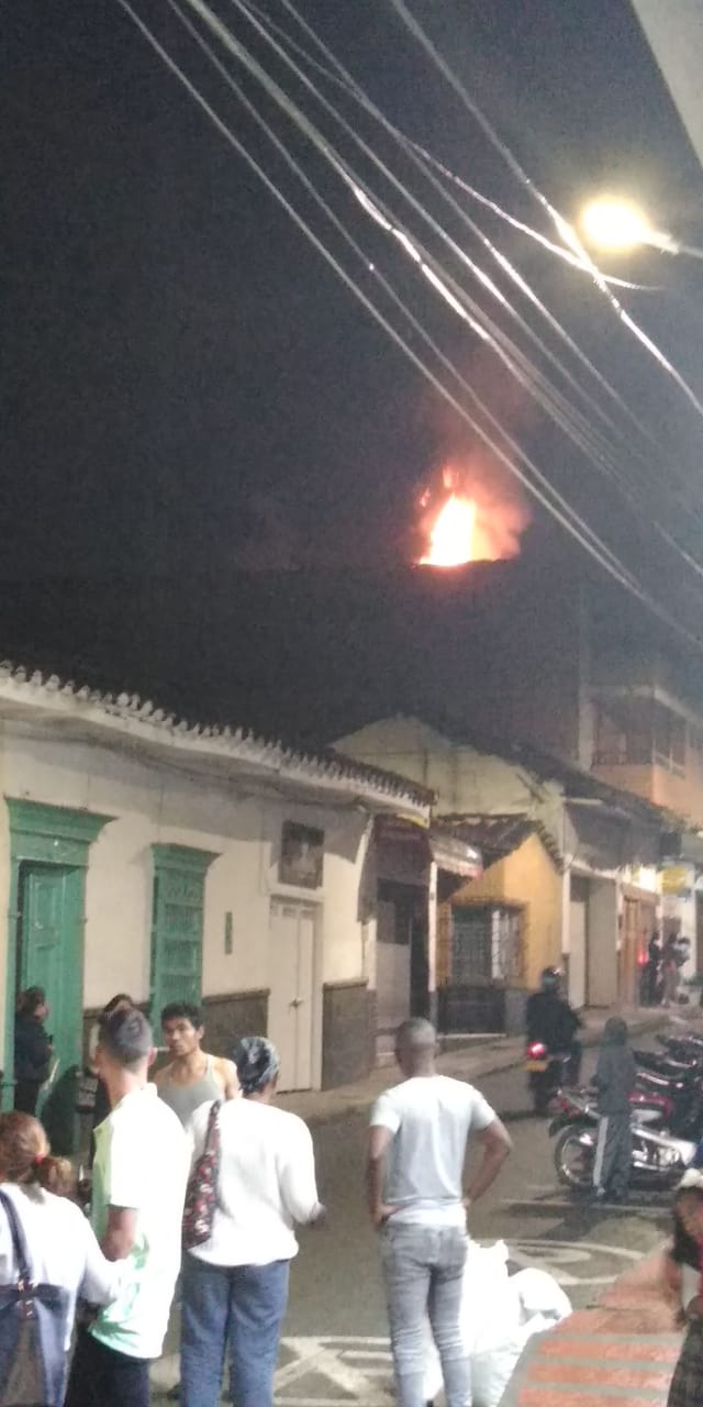Se presentó incendio en el edificio Las Lajas en La Ceja