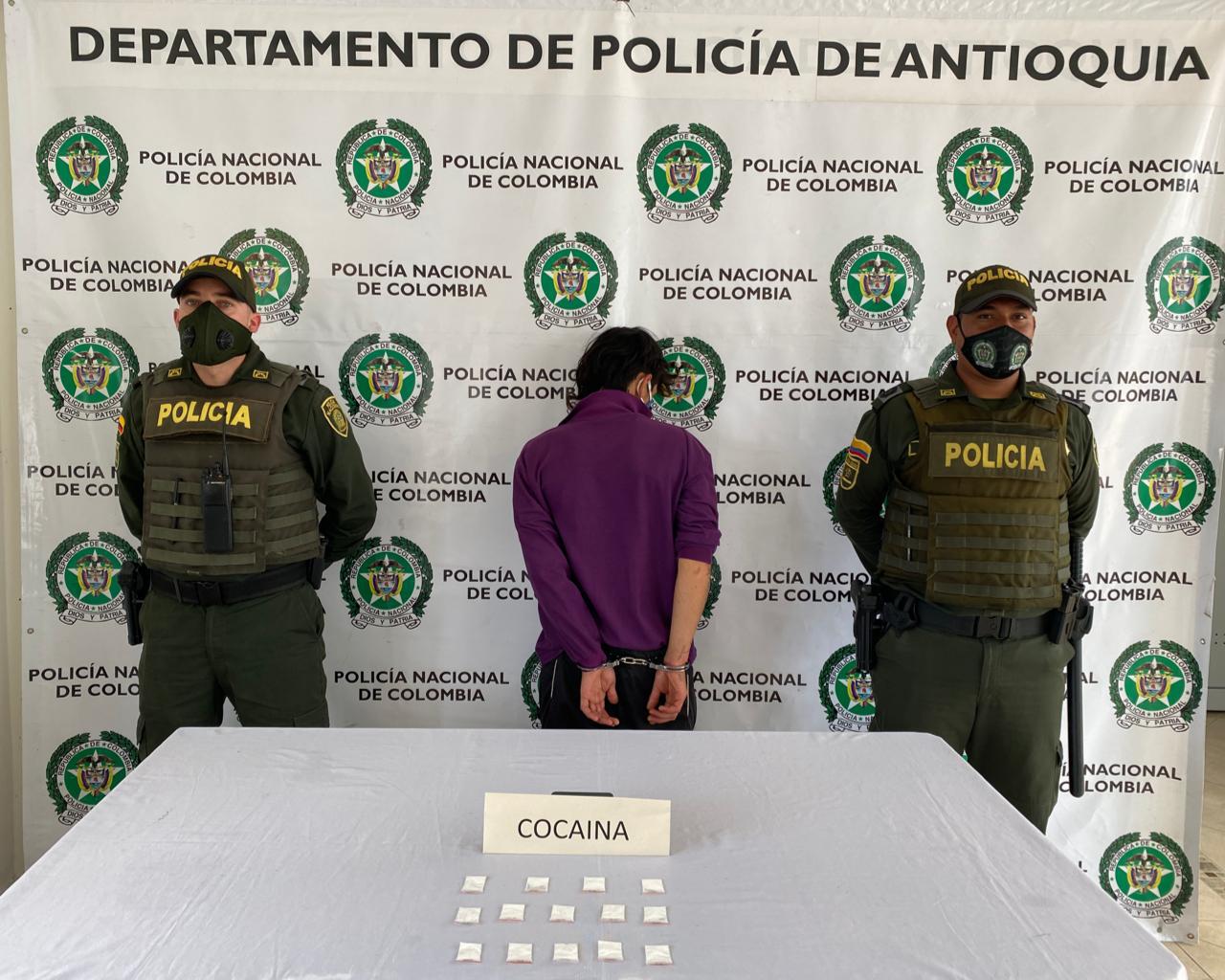 Dos capturados y una moto recuperada en medio de operativos nocturnos en La Ceja