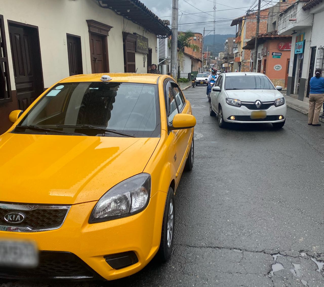 Taxistas menores de 70 años podrán conducir en La Ceja