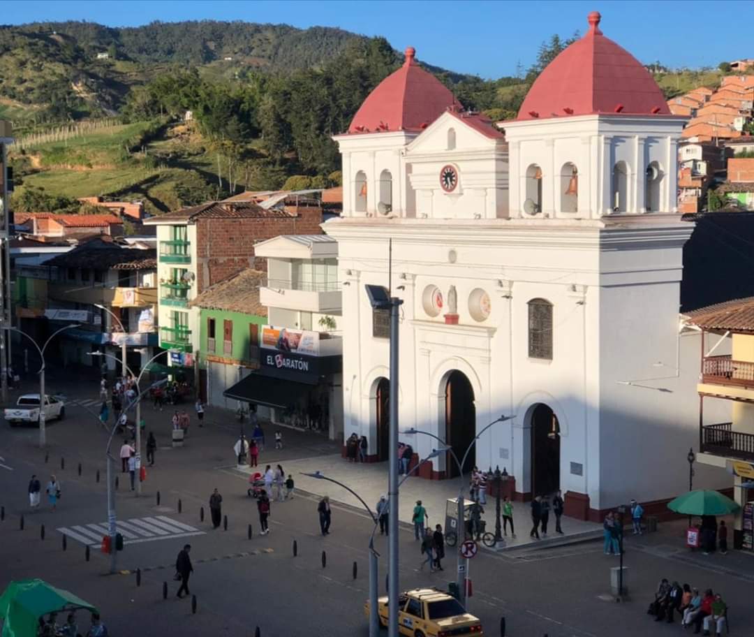 A El Santuario llegó de Medellín un caso de COVID-19