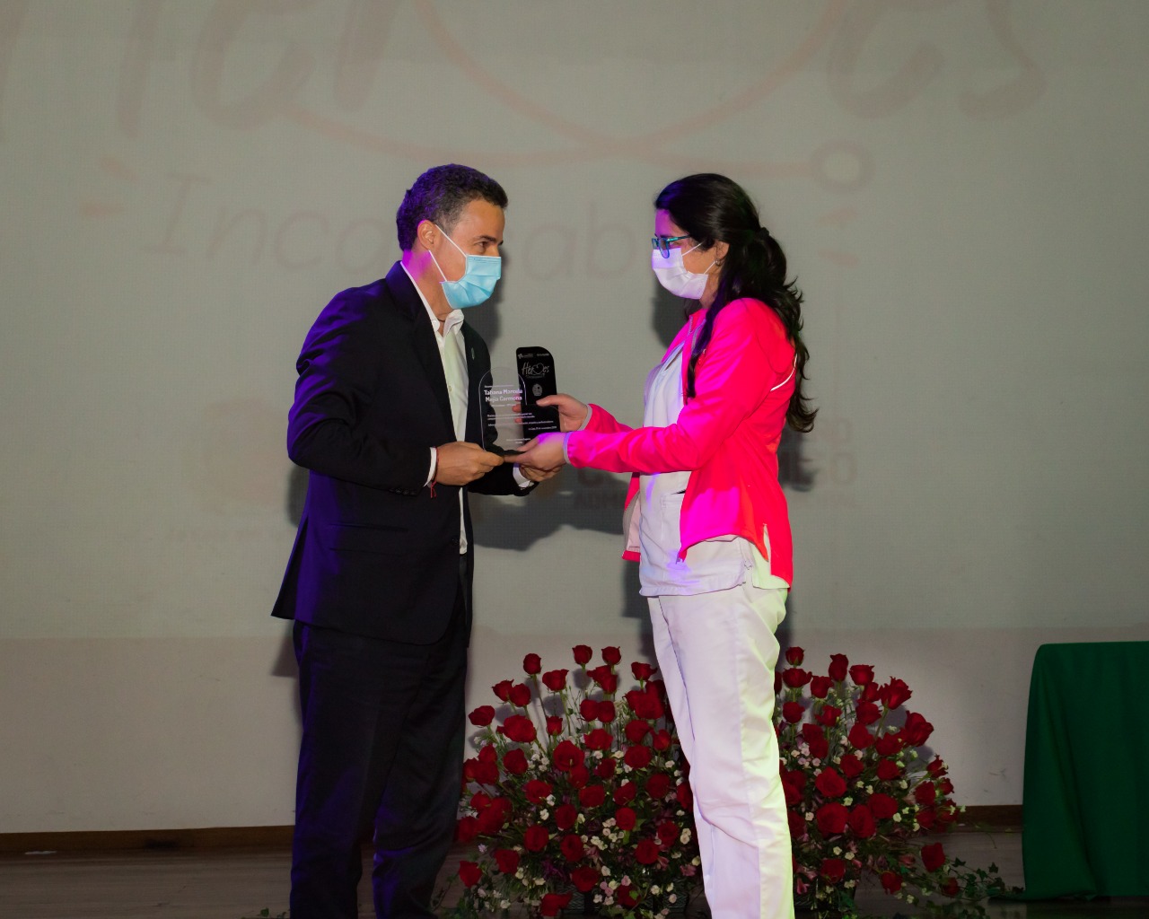 Personal médico de La Ceja fue homenajeado en evento que presenció el gobernador Aníbal Gaviria