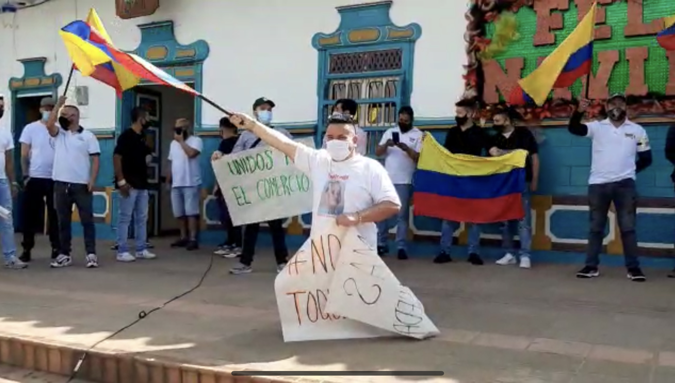 Comerciantes de San Antonio de Pereira protestan por medidas decretadas por el Gobierno Nacional