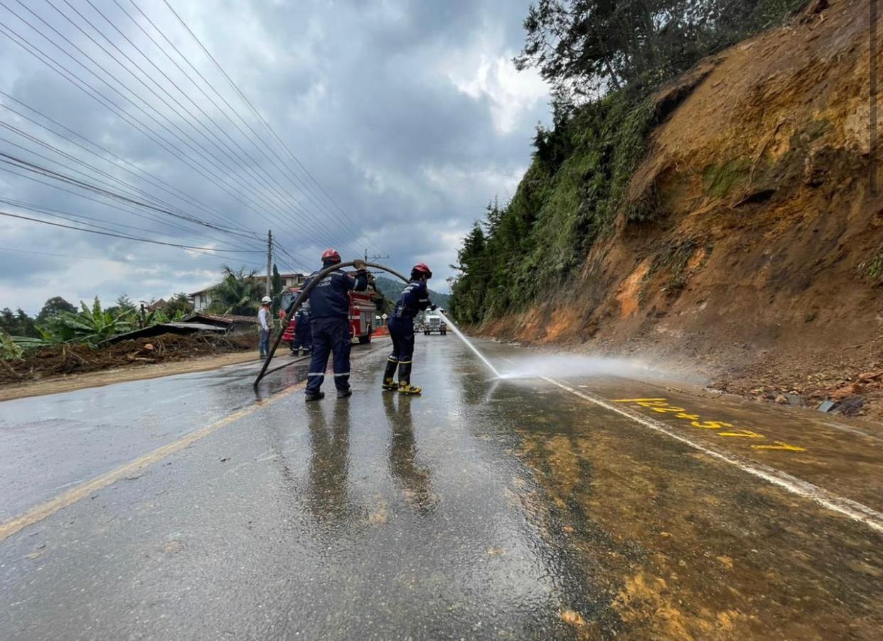 Tras el derrumbe y la remoción del material, Devimed ya habilitó la vía La Ceja- Medellín 
