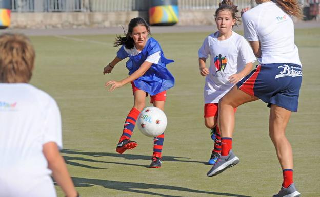 El Carmen: Abren convocatorias para niñas que quieran hacer parte de los procesos de fútbol.