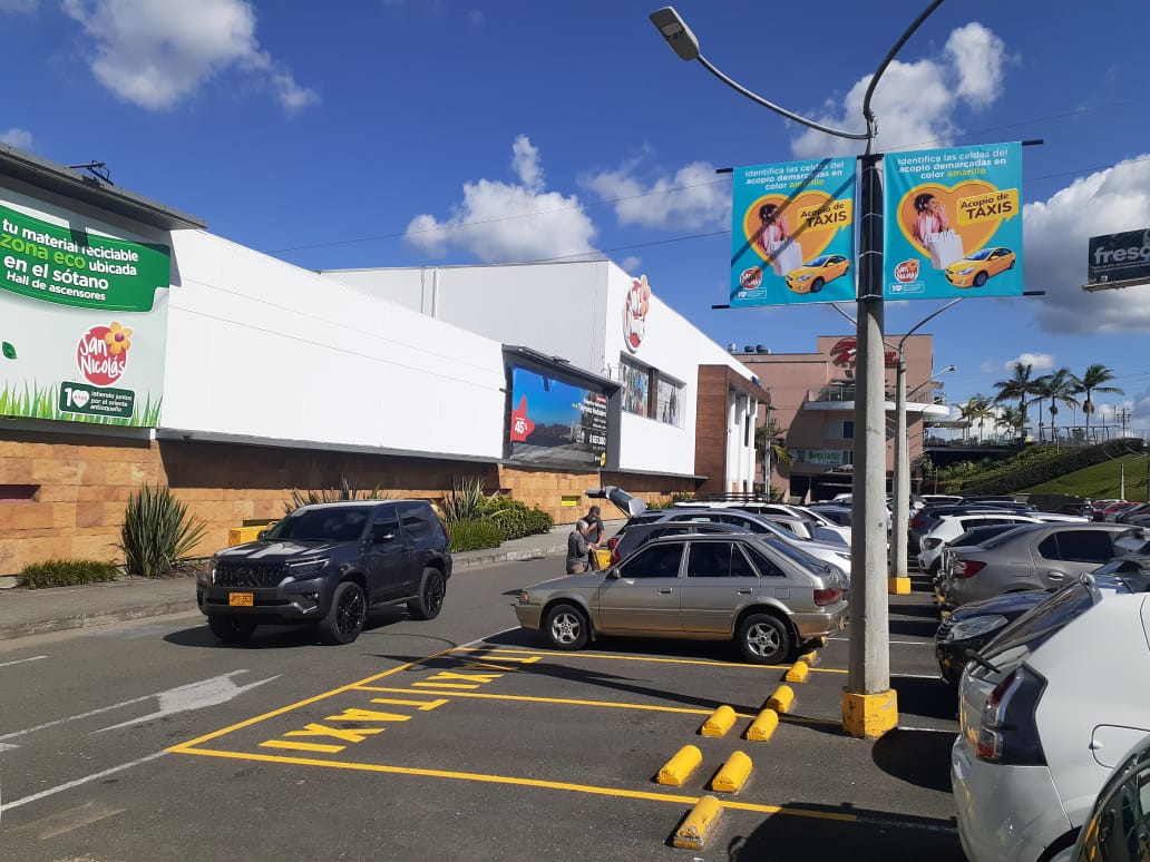Centro Comercial San Nicolás de Rionegro habilitó acopios de taxis al interior de sus instalaciones