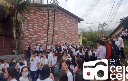 Estudiantes y la Alcaldía de Cocorná llegaron a un acuerdo y se levantó el paro estudiantil