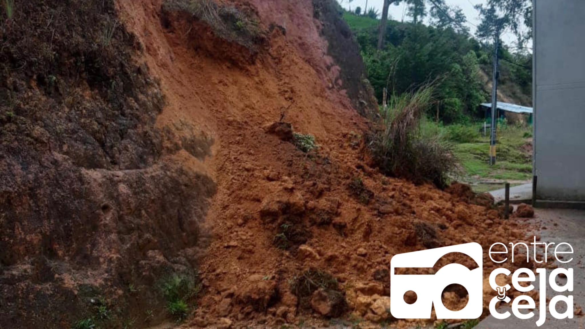 San Vicente se declara en alerta amarilla por las fuertes lluvias y deslizamientos de tierra