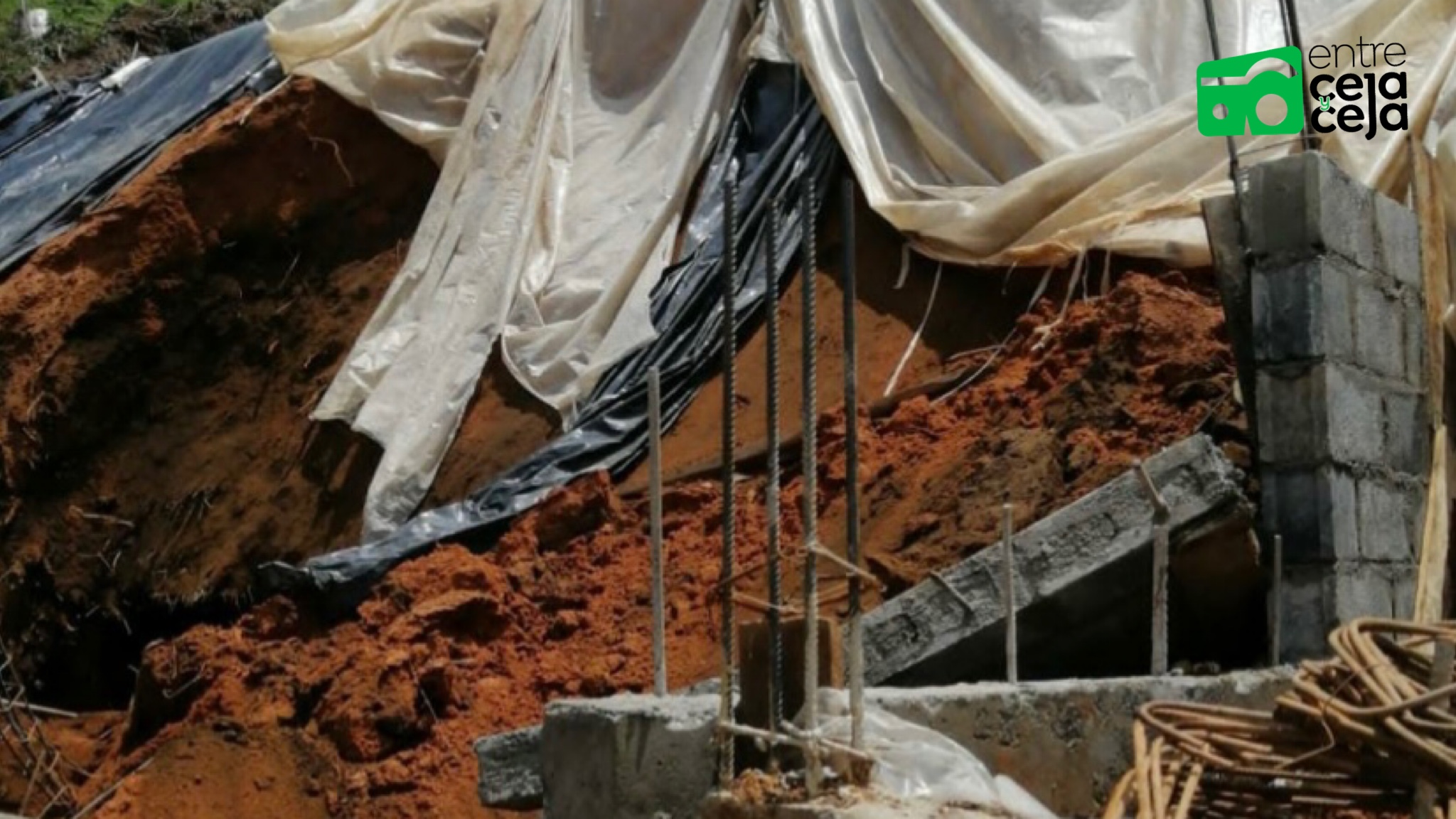 Derrumbe en una construcción ilegal en la vereda La Playa de Rionegro deja un muerto