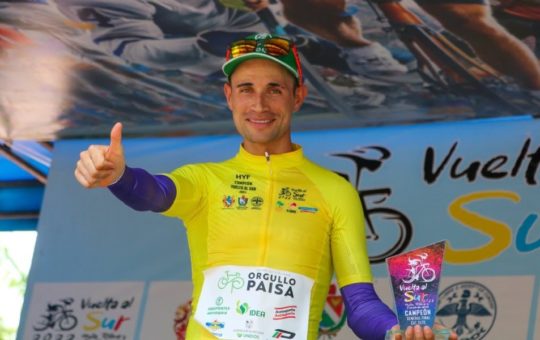 El ciclista marinillo Alexander Gil se coronó campeón de la Vuelta al Sur