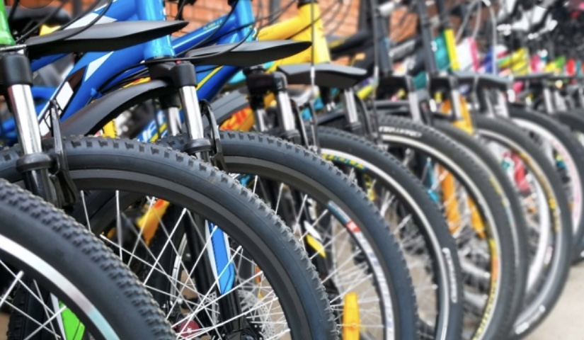Recicla tu cicla: la campaña que repara y dona bicicletas a niños de escasos recursos