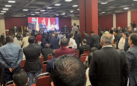 El presidente electo Gustavo Petro dejó plantados a más de 800 alcaldes del país