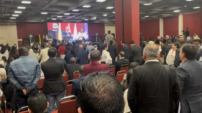 El presidente electo Gustavo Petro dejó plantados a más de 800 alcaldes del país