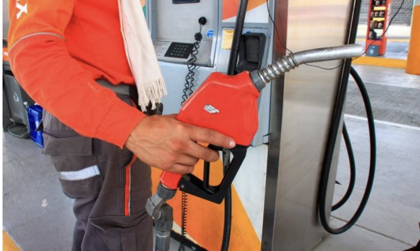 Desde mañana el precio de la gasolina subirá $200