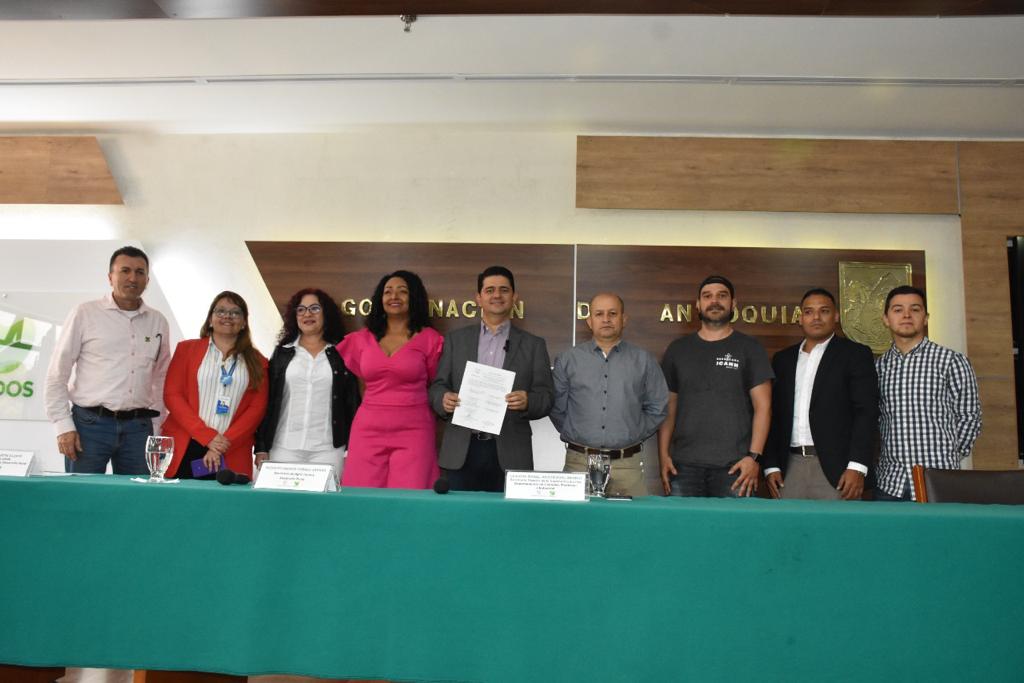 En Antioquia se creó el Comité Departamental de Cannabis Medicinal e Industrial
