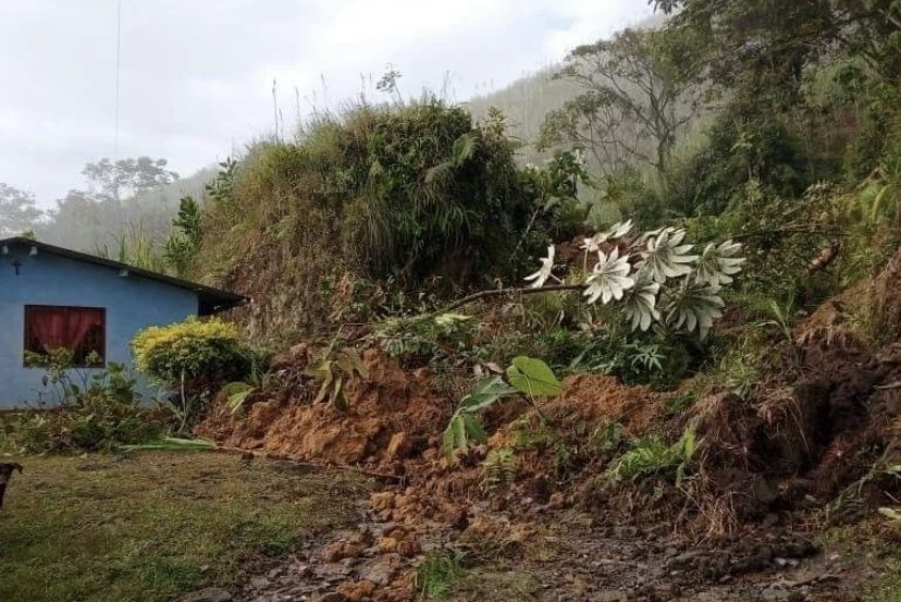 Fuerte aguacero provocó graves derrumbes en zona rural de Nariño