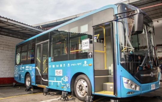 Medellín: Entra en operación el primer bus de transporte público eléctrico