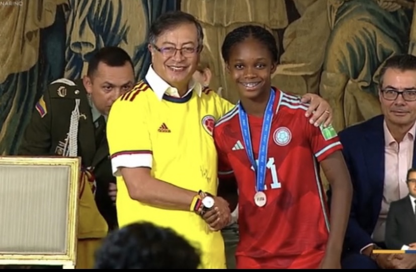 Petro homenajeó a la Selección Colombia femenina sub 17