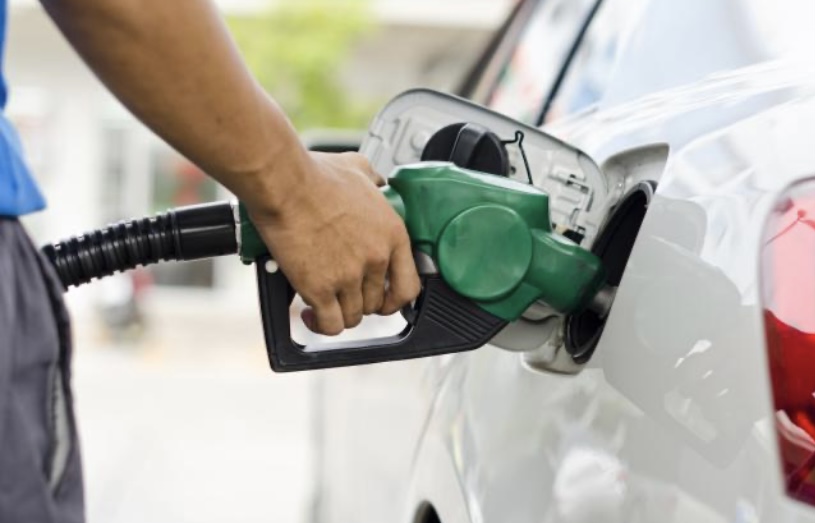 Precio de la gasolina subió $200 desde la medianoche