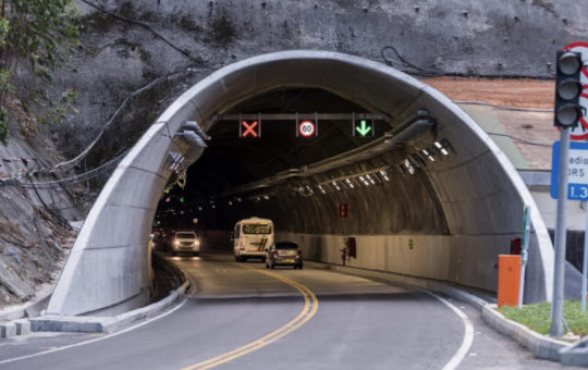 El Túnel de Oriente ya opera con normalidad en ambos sentidos