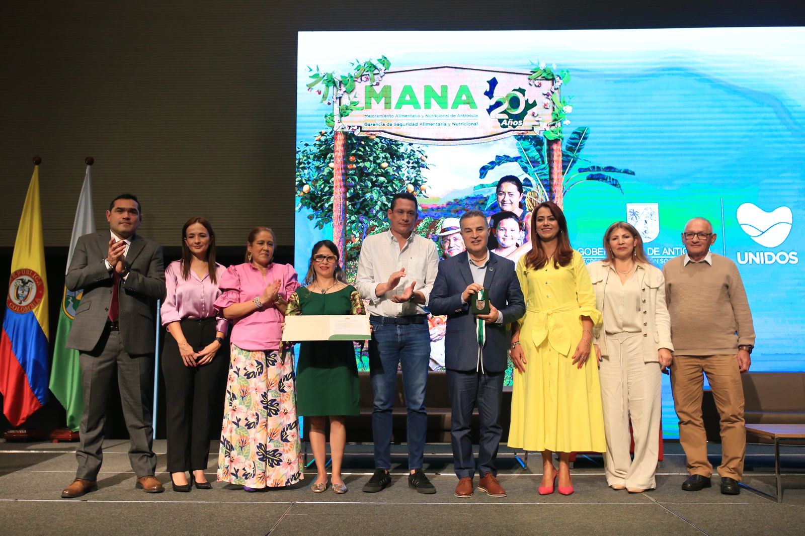 Maná cumplió 20 años y su meta es combatir la desnutrición