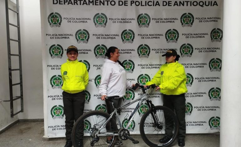 La Ceja: Policía recuperó bicicleta robada