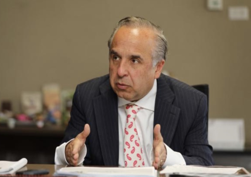 “Hay que reducir personal”: dijo el ministro Reyes para mantener el iva del 14% en tiquetes aéreos