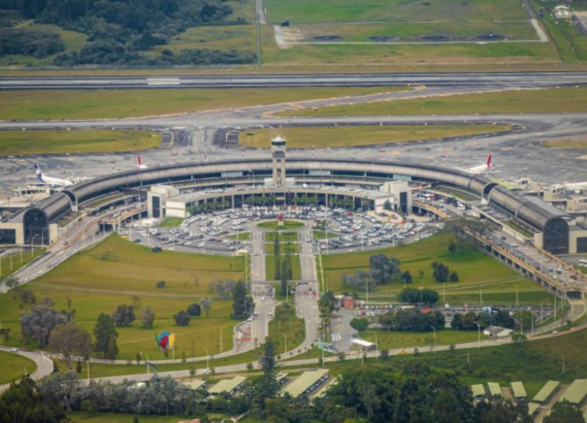 Aeropuerto José María Córdova está cerrado por emergencia 