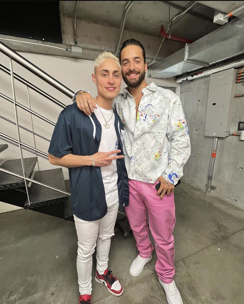 Cantante de Marinilla compartió camerino con Maluma y entre chistes empezó una buena amistad