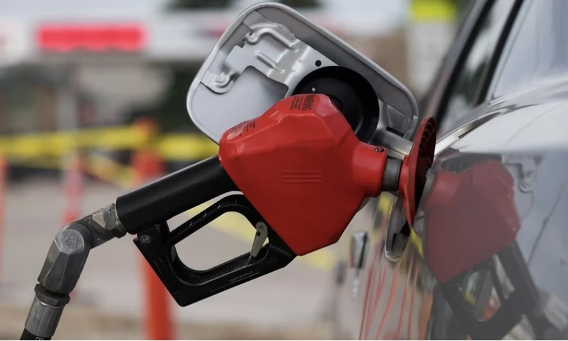 Sube el precio de la gasolina: desde la medianoche aumenta $250