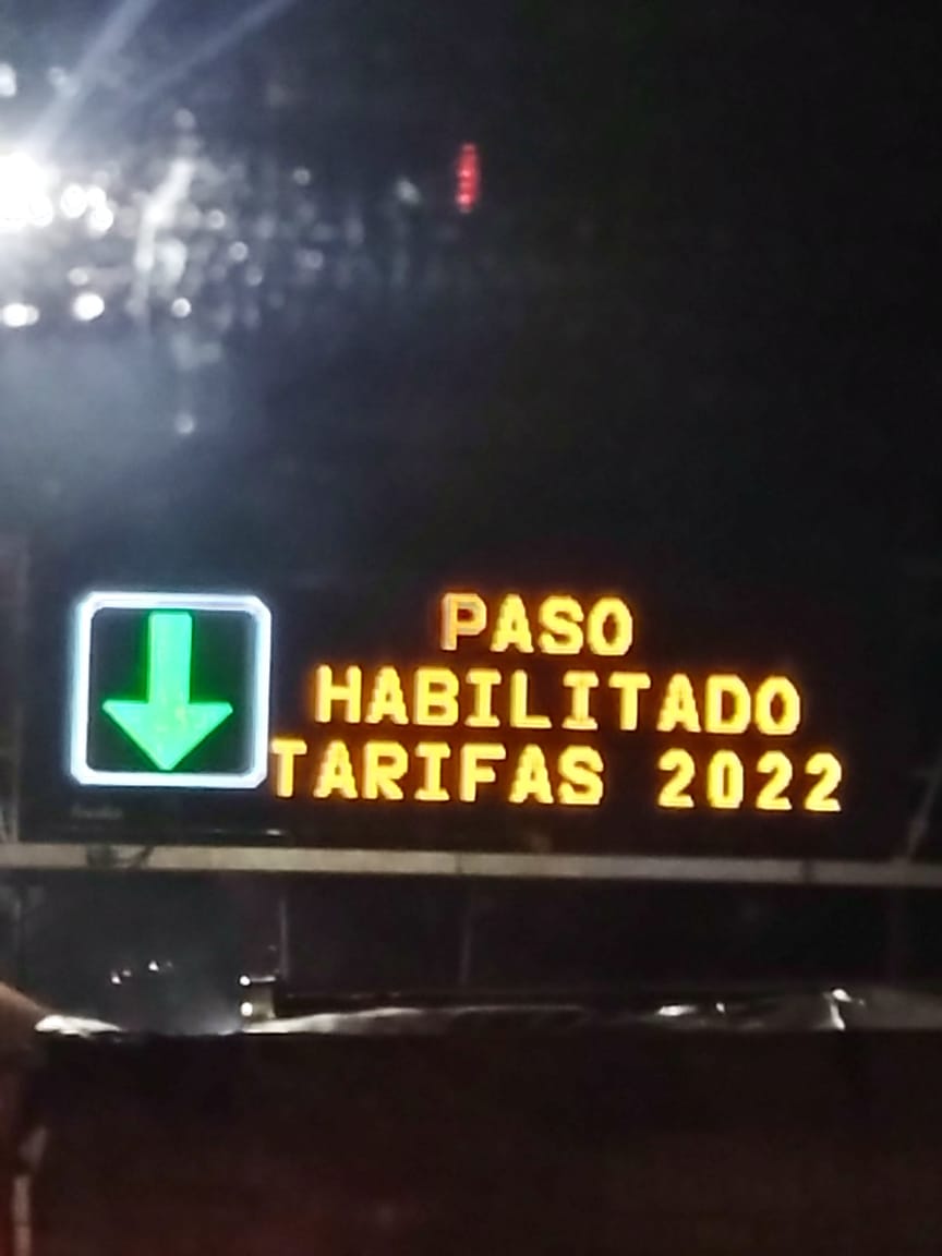 Paso habilitado en el peaje de la vía Santa Fe-Medellín