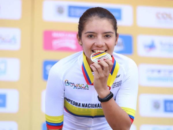 Lina Hernández de El Carmen es la nueva campeona nacional de ciclismo en la prueba de CRI