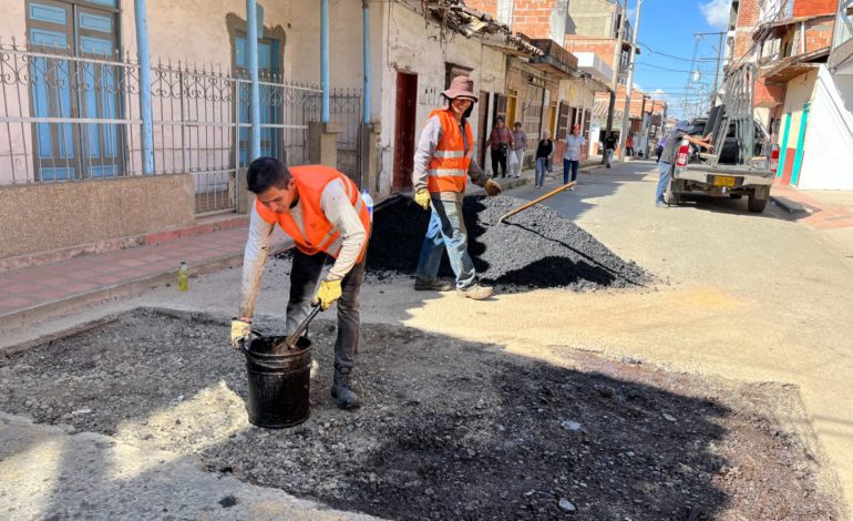 Inician las reparaciones a la malla vial del municipio de La Ceja