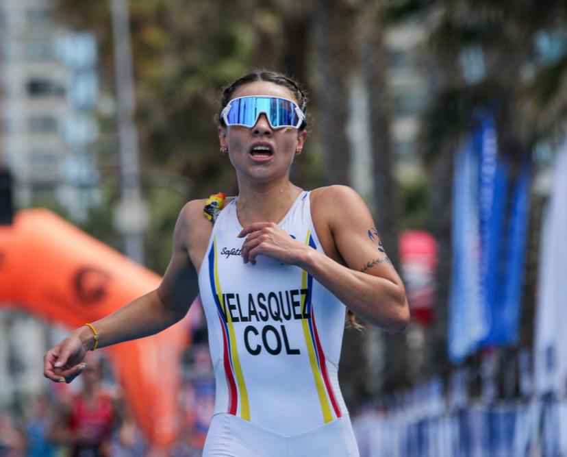 La atleta marinilla Carolina Velásquez subió a lo más alto del podio en Triatlón de La Habana