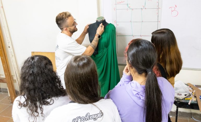 65 estudiantes comenzaron a formarse en diseño de modas en El Santuario