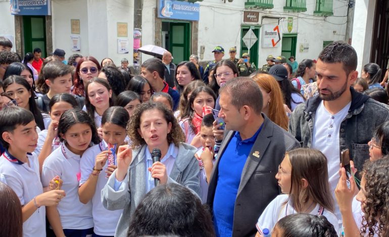Secretaría de Educación de Marinilla escaló peticiones de estudiantes a la Gobernación