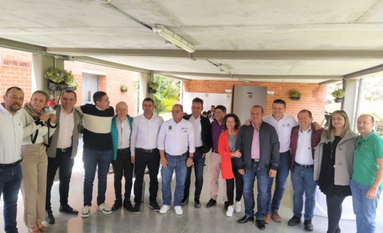 Se celebra en Colombia el Día del Alcalde; hace 33 años se eligen con voto popular