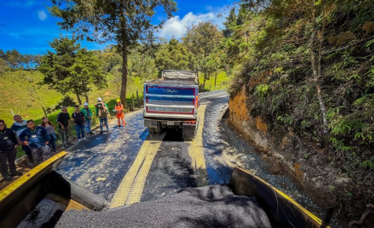 Después de 40 años, la pavimentación de la vía Granada-San Carlos será realidad