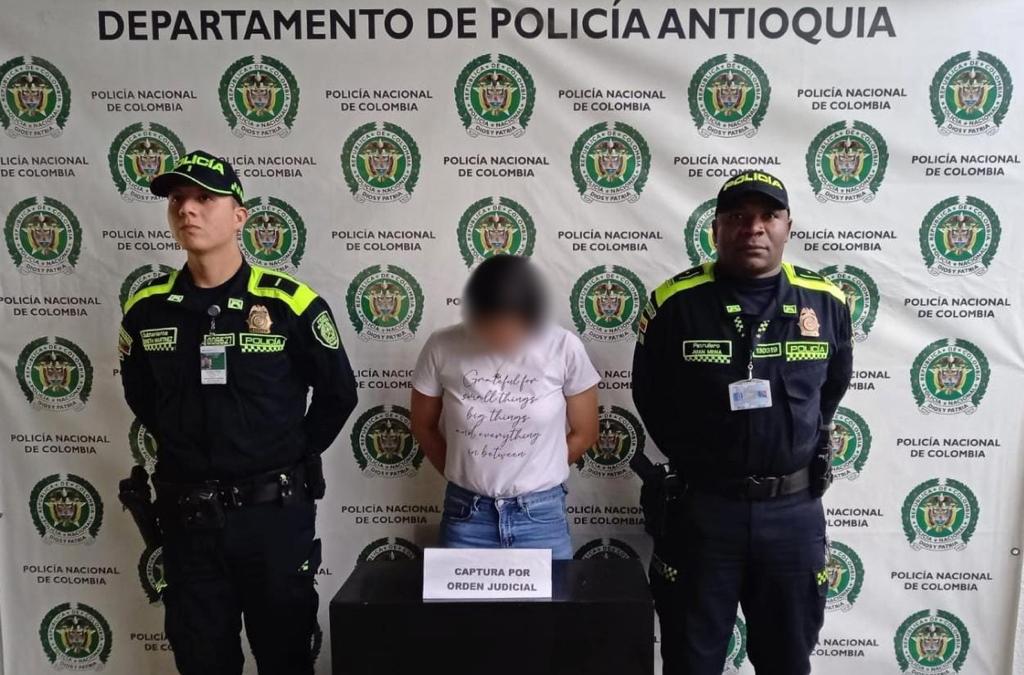 Capturan en el aeropuerto JMC a mujer señalada de pornografía infantil