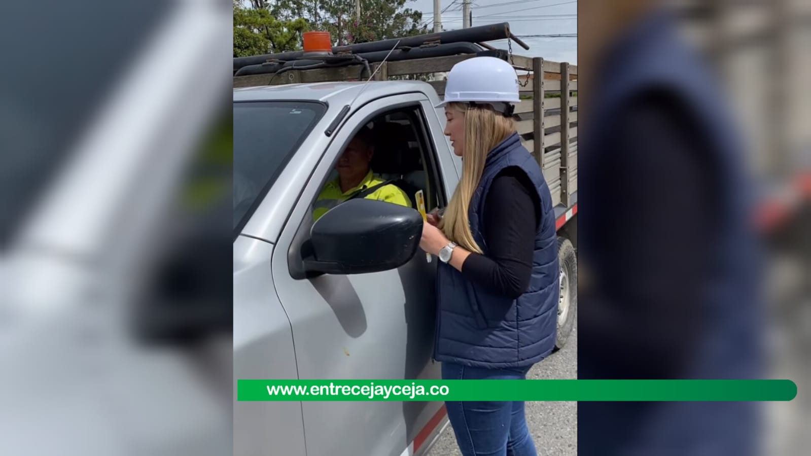 Tremenda propaganda para anunciar el inicio del reparcheo de la vía de Empanadas Caucanas