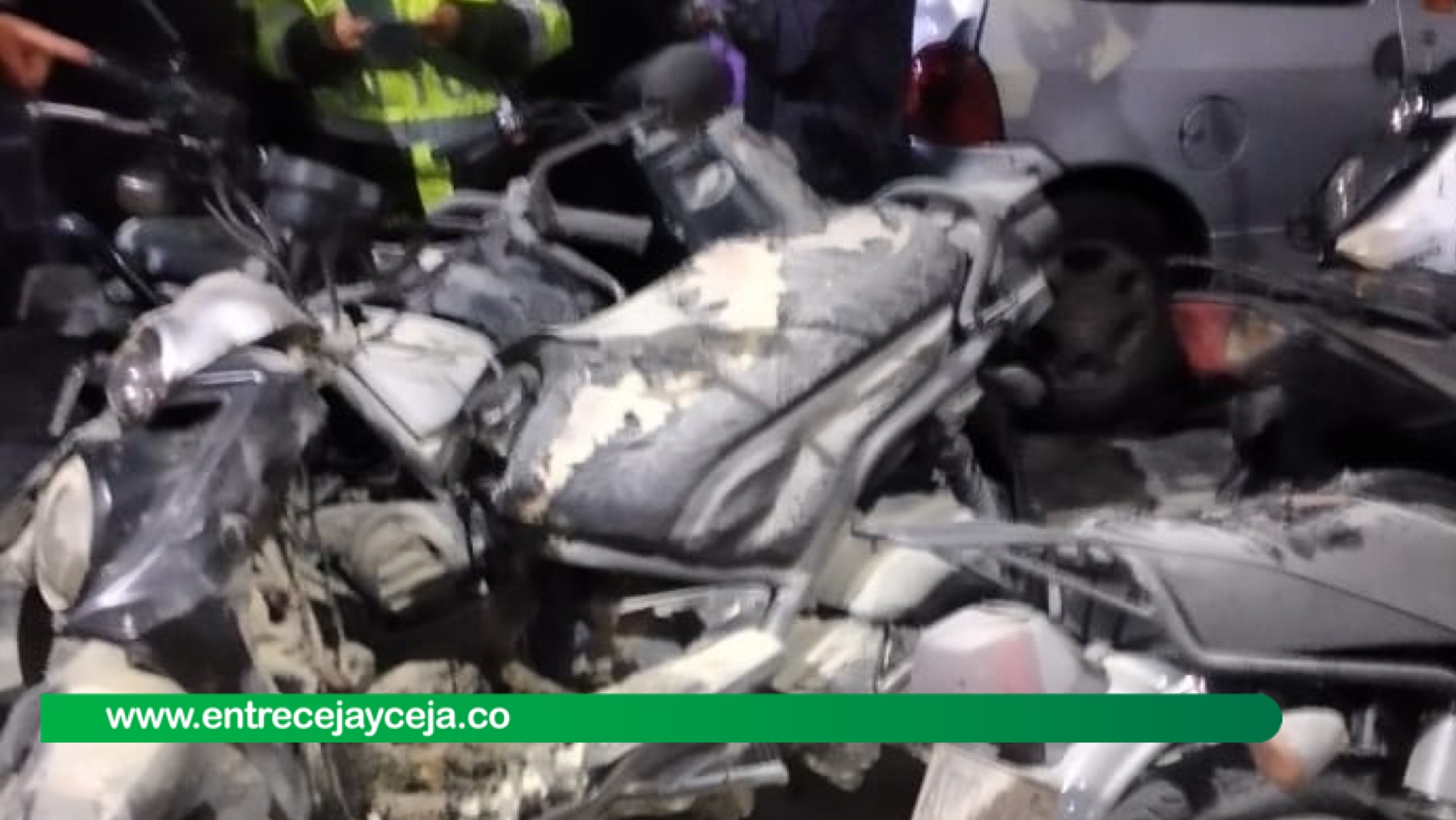 Autoridades tras los vándalos que quemaron motos en El Carmen