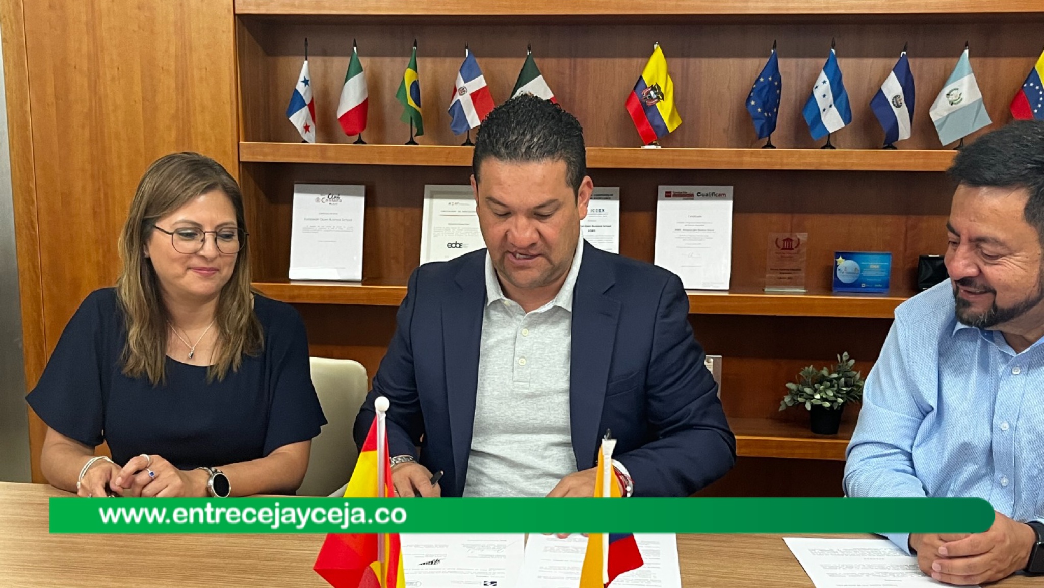 ¿Qué estuvo haciendo por España el Alcalde Rodrigo Hernández?