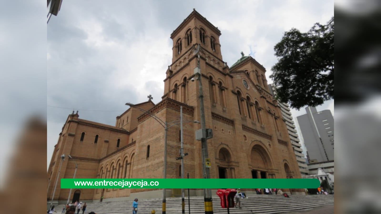 Consumidores de bazuco se están «soplando» la Basílica Metropolitana