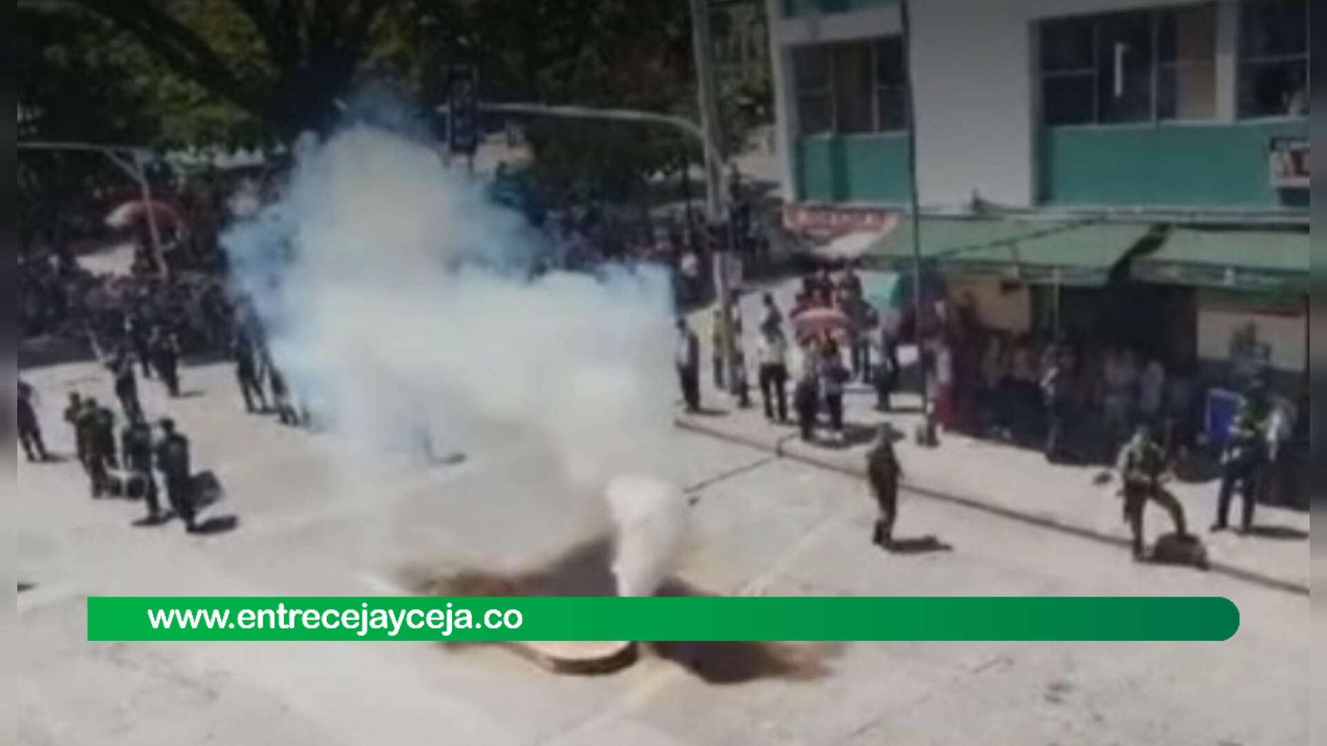 Error de soldado durante desfile dejó varios niños heridos