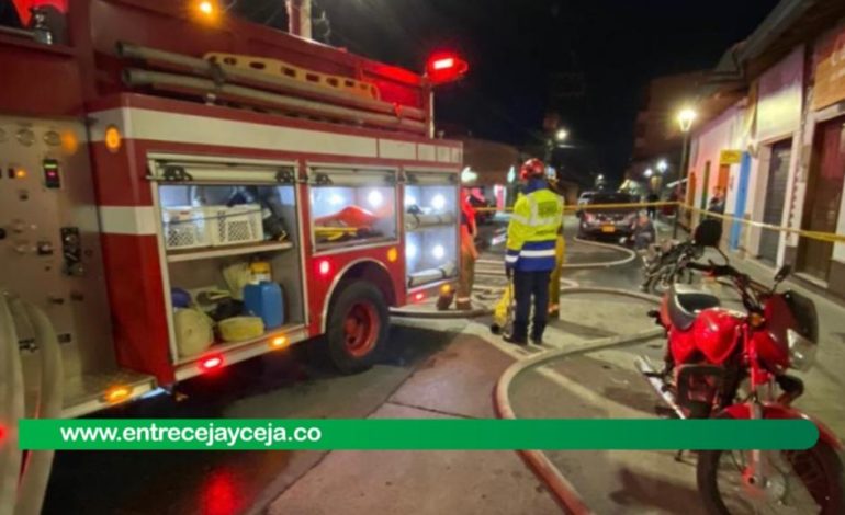 Dos incendios dejan pérdidas en restaurante y ebanistería de El Retiro