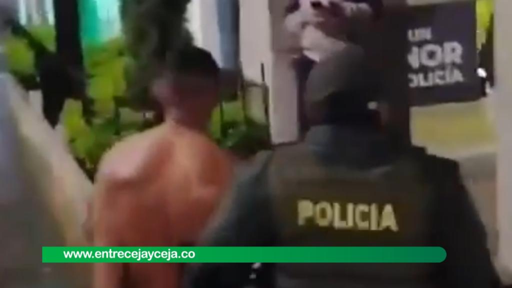 Comunidad retuvo a delincuente que robó a un taxista en El Carmen