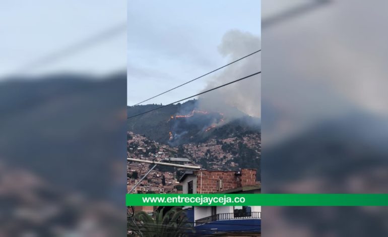 Bomberos controlaron varios incendios estructurales en Medellín