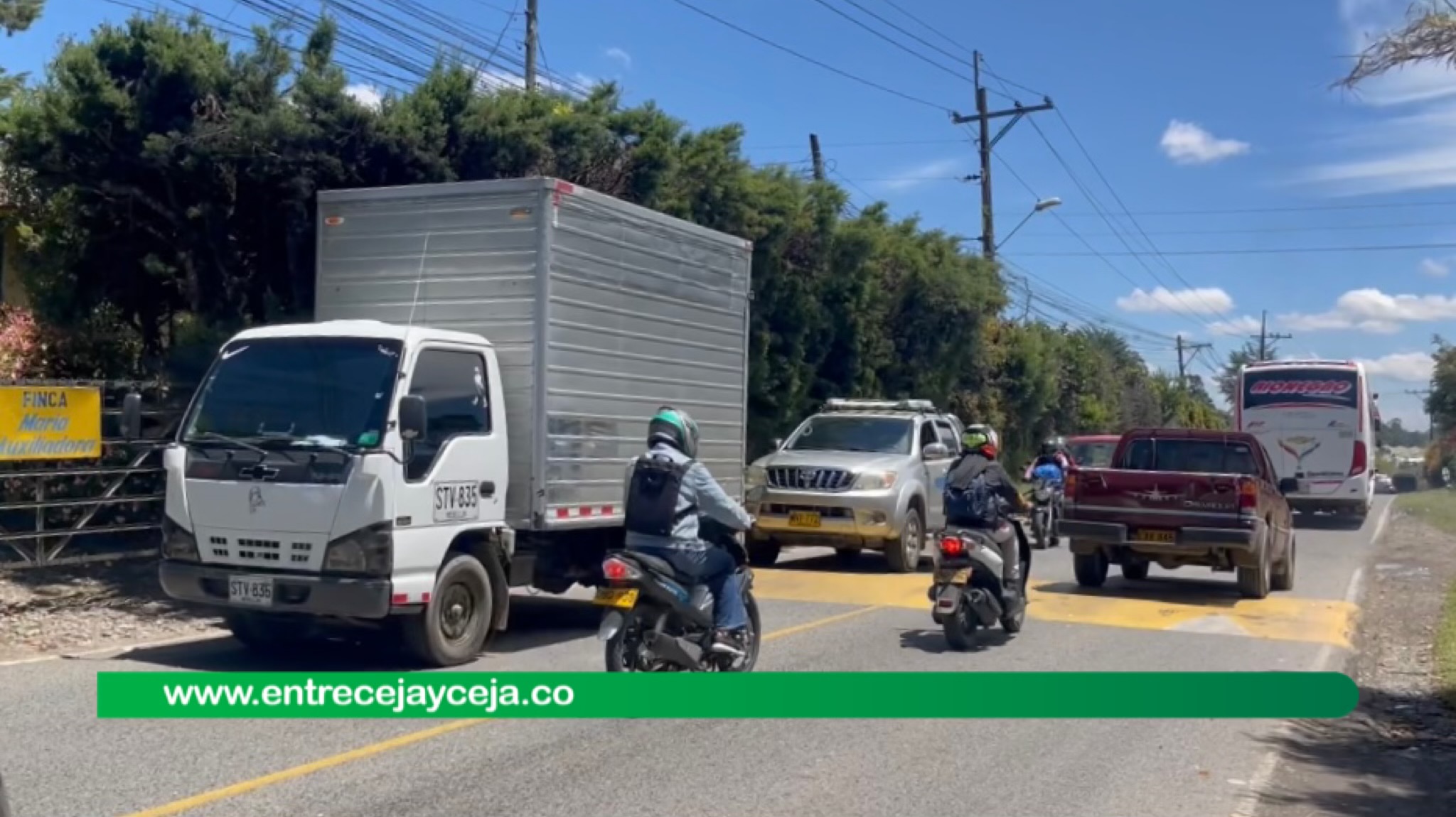 18 resaltos en la vía a El Carmen están salvando vidas