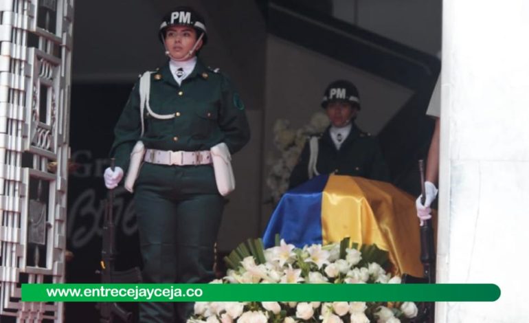 Tras homenajes, cuerpo de Fernando Botero fue cremado en Bogotá